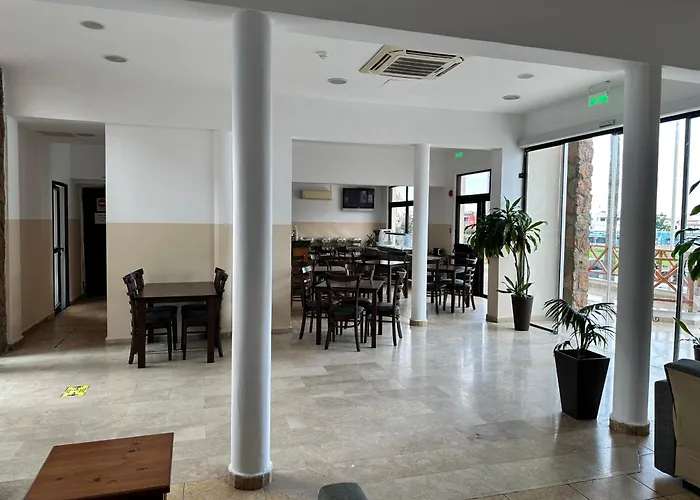 New York Plaza Hotel Apartments