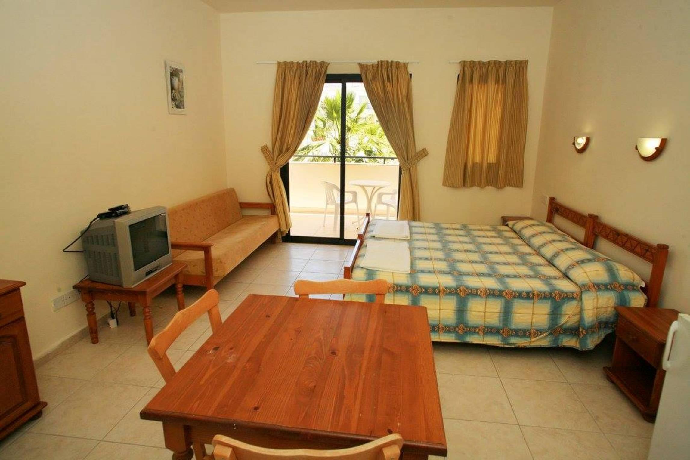 New York Plaza Apart Otel Pafos